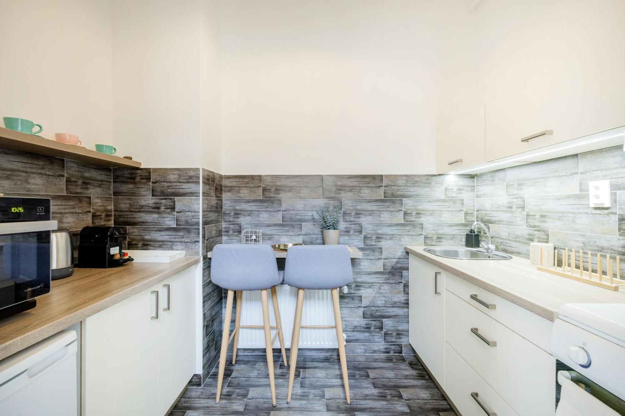 A Touch Of Provence And Pastels In The Centre Lejlighed Budapest Eksteriør billede